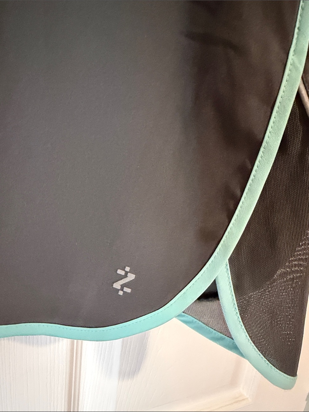 Izod skort - dark gray with mint trim XL - Picture 3 of 5